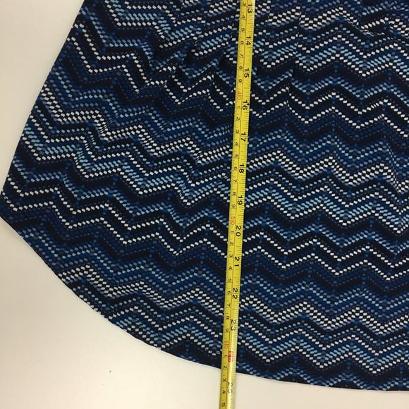 Dress Barn Sleeveless Chevron Print Blue Blouse - Picture 9 of 9